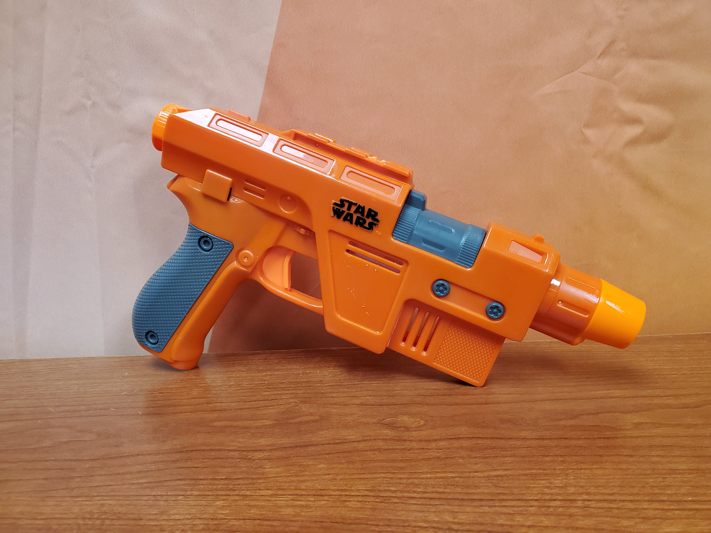 Nerf Star Wars Poe Dameron Blaster