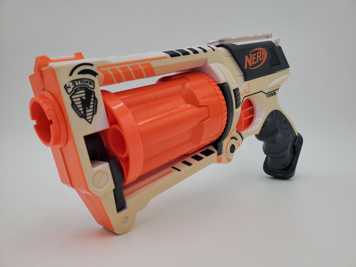 Nerf N-Strike Maverick REV-6