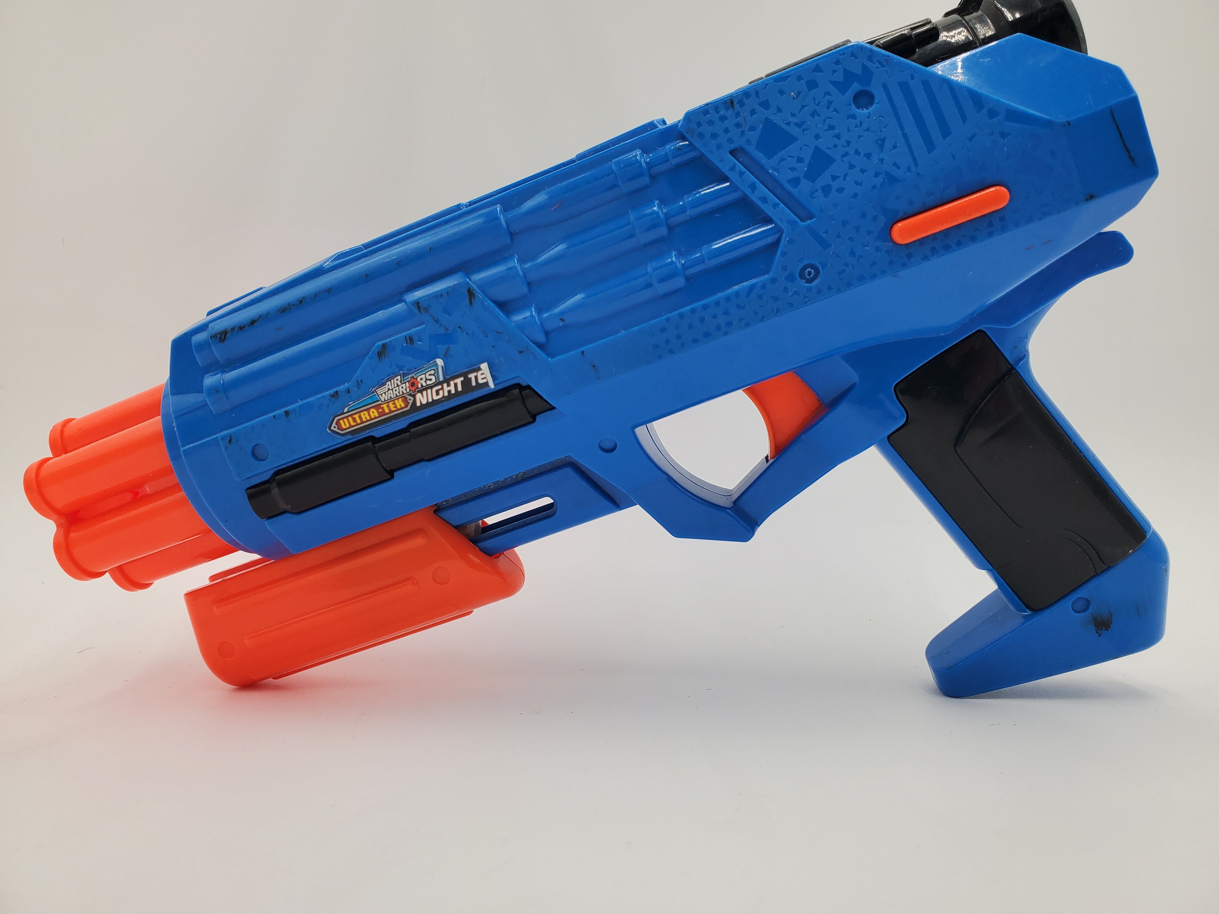 Buzz Bee Air Warriors Ultra-Tek Night Tek – Blaster Guy