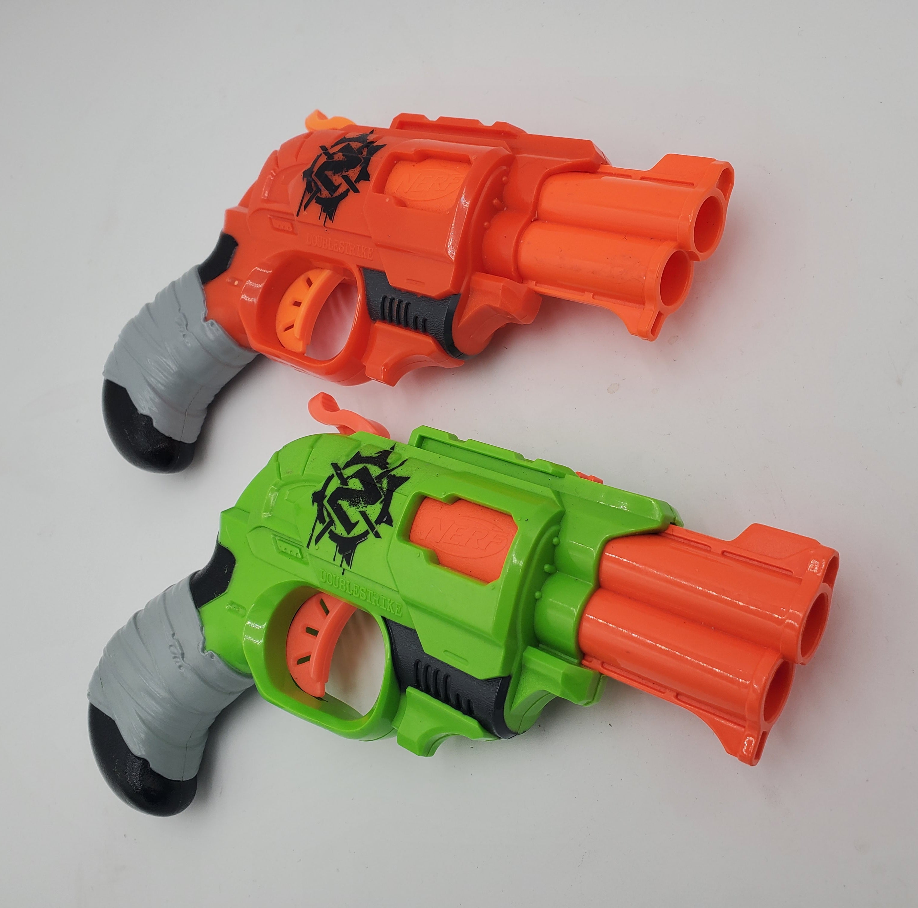 Nerf Zombie Strike DoubleStrike – Blaster Guy