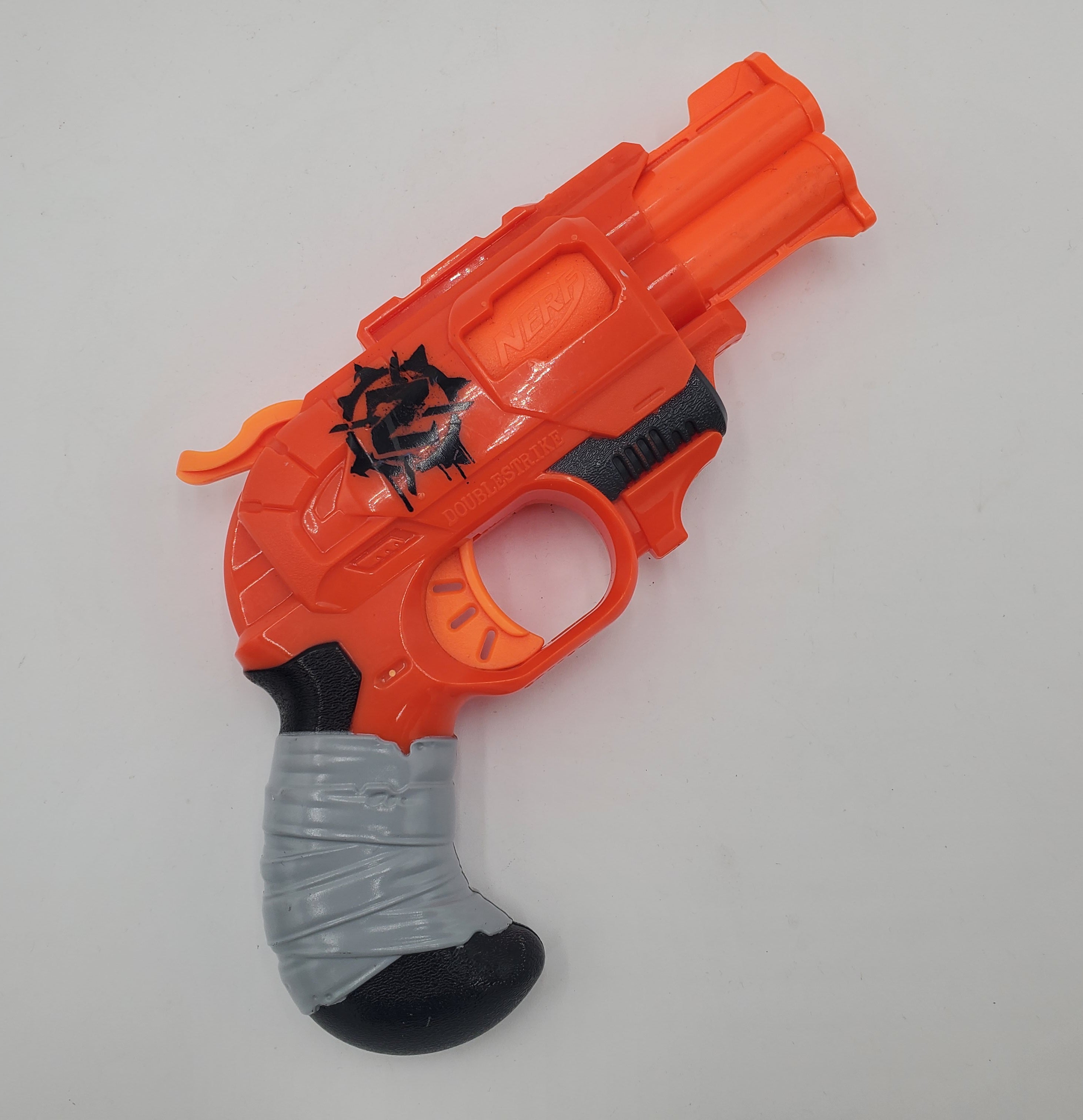 Nerf Zombie Strike DoubleStrike – Blaster Guy