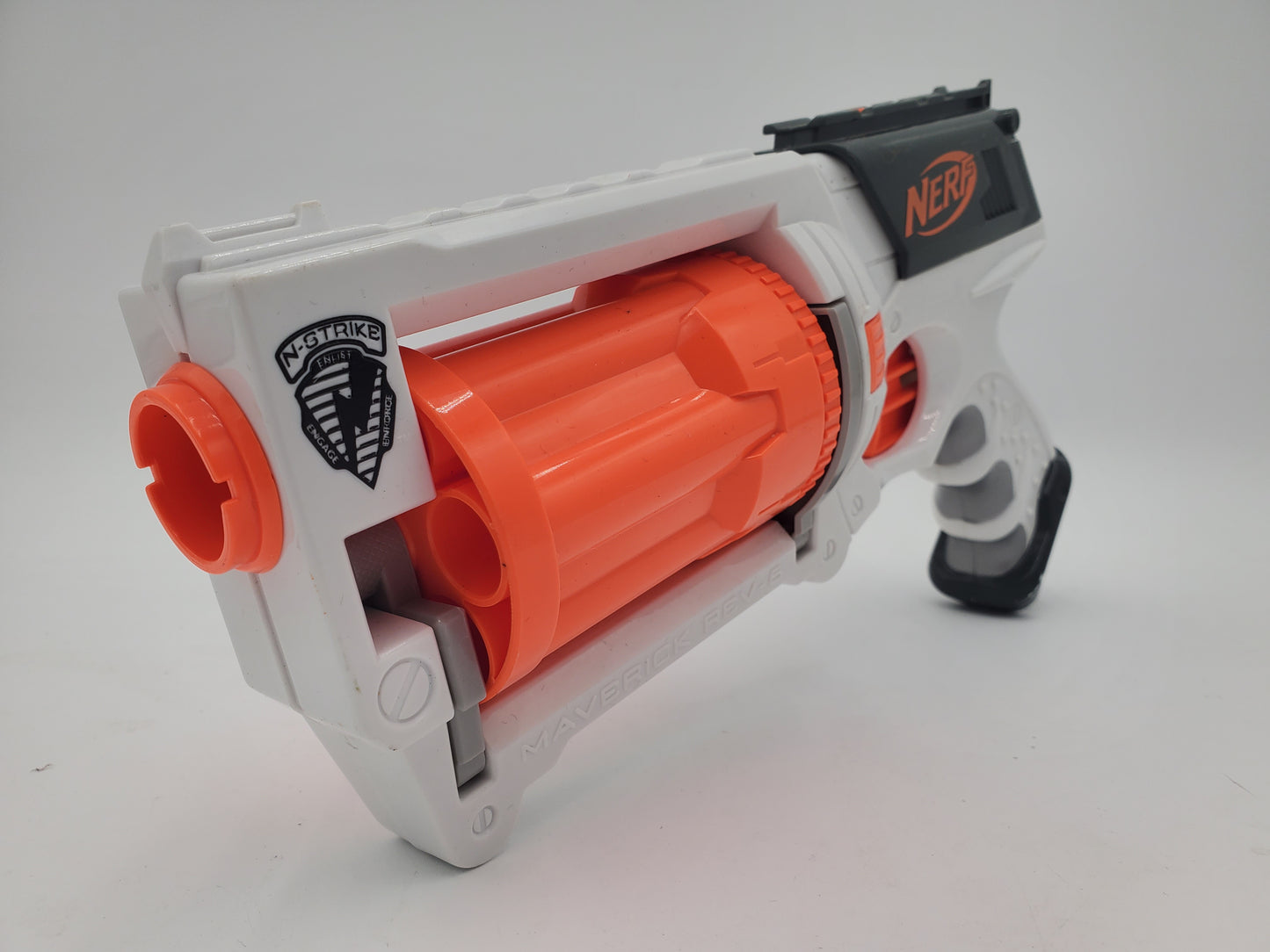 Nerf N-Strike Maverick REV-6