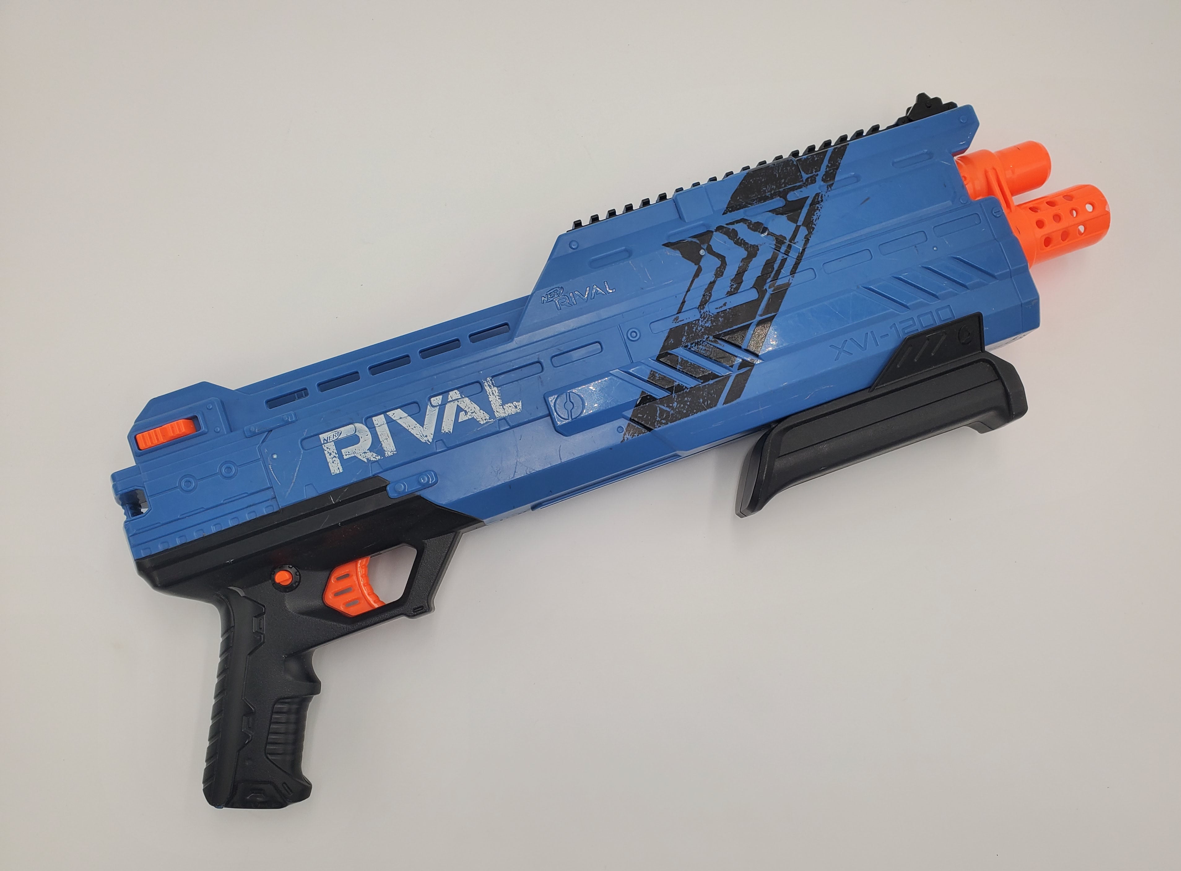 Nerf Rival Atlas XVI-1200 – Blaster Guy