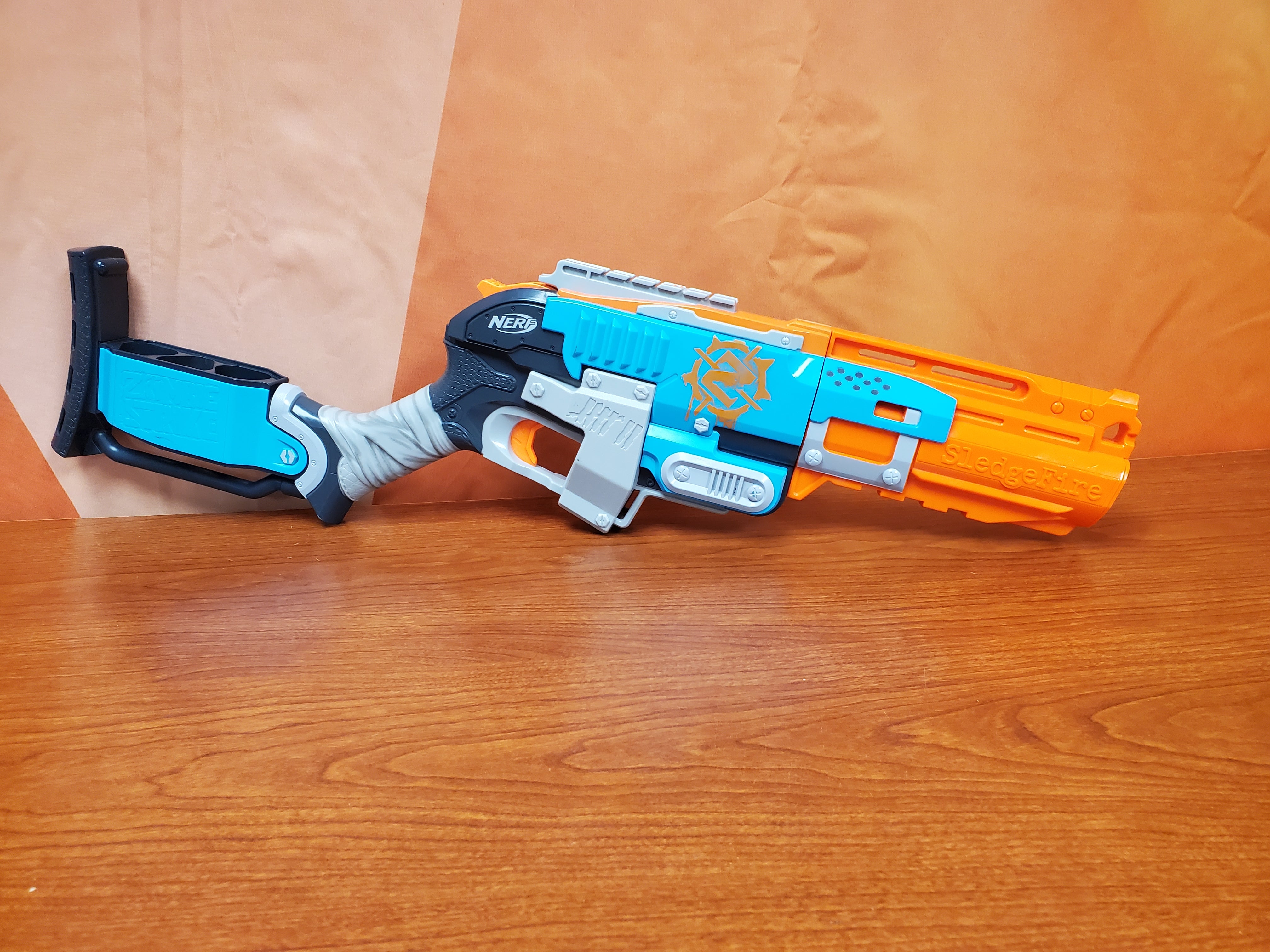 Nerf Zombie Strike Sledgefire – Blaster Guy